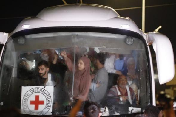القاهرة الأخبارية: بدء الإفراج عن المحتجزين بغزة ضمن الدفعة السادسة من صفقة التبادل